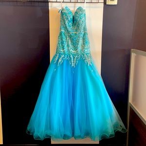 Tony Bowls Turquoise drop waist Formal Dress
